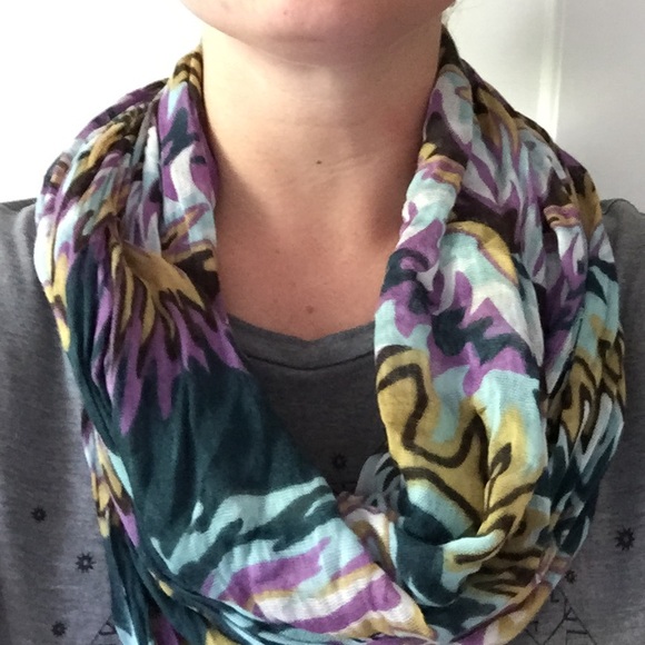 Infinity Scarf - Picture 2 of 3