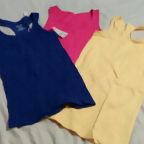 NWT 3 Bright Tops from Discovery.  Medium Large - Picture 1 of 4