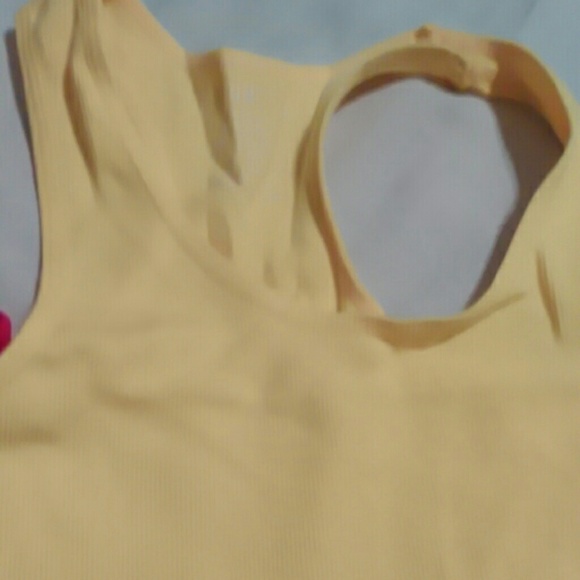 NWT 3 Bright Tops from Discovery.  Medium Large - Picture 4 of 4