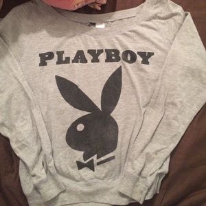 Grey long sleeve tee