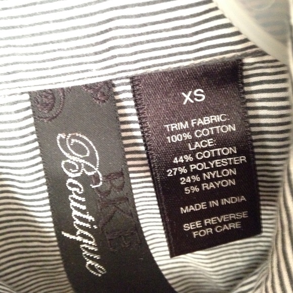 Dressy button up shirt . - Picture 4 of 4