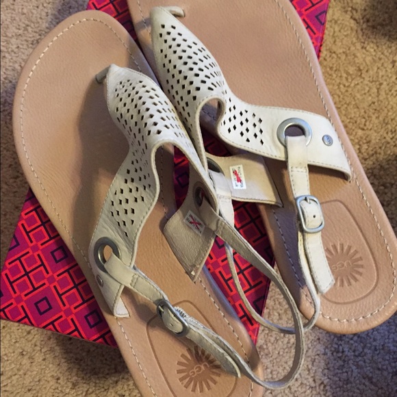 Size 11 women's ugh sandals never worn outside
