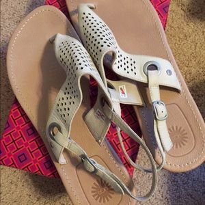 Size 11 women's ugh sandals never worn outside