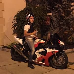 Meet your Posher, Julio