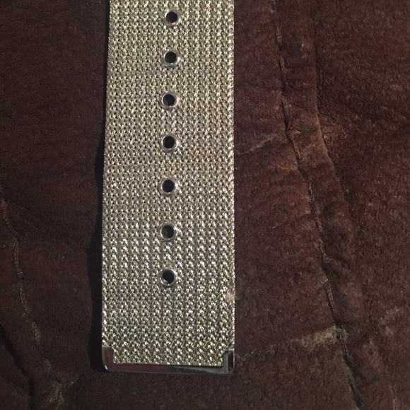 Watch - Picture 2 of 3