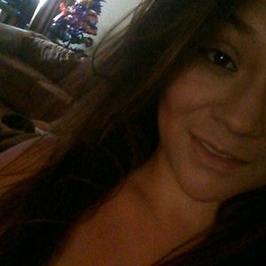 Meet your Posher, Eleana