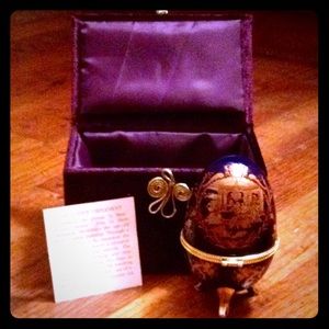 The "LI BIEN" Ornament