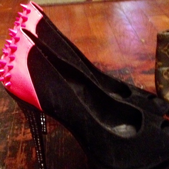 LILIANA RHINESTONE/SPIKE HEELS - Picture 3 of 3