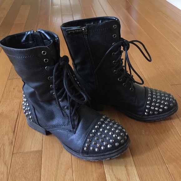 ❌SOLD!!❌ Black Studded Combat Boots - Picture 2 of 4