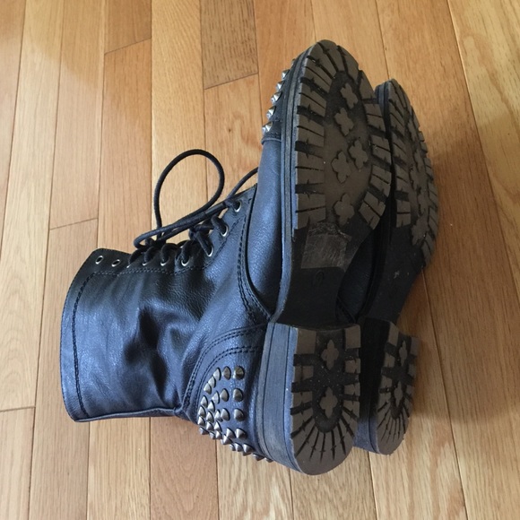 ❌SOLD!!❌ Black Studded Combat Boots - Picture 4 of 4
