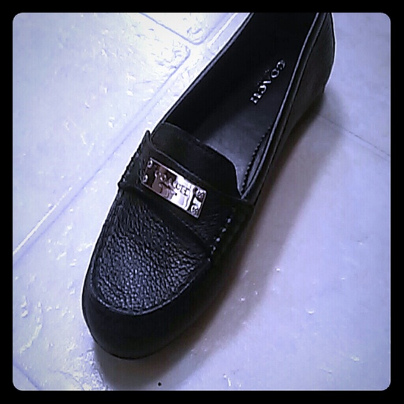 Black Coach Flats