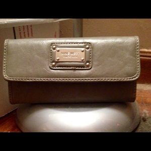 Nine West full wallet