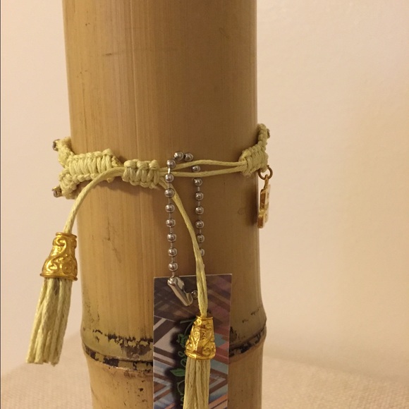 Adjustable bracelet. NWT Retail - Picture 2 of 2