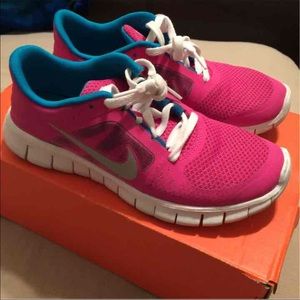 Nike free run shoes