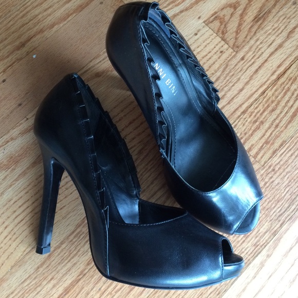 Gianni Nini peep toe heels