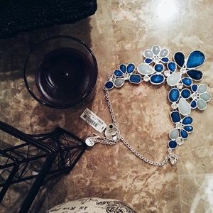 | N E W |  Blue Statement necklace