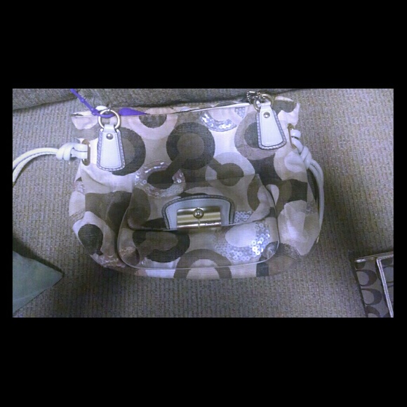 Coach purse - Picture 1 of 1