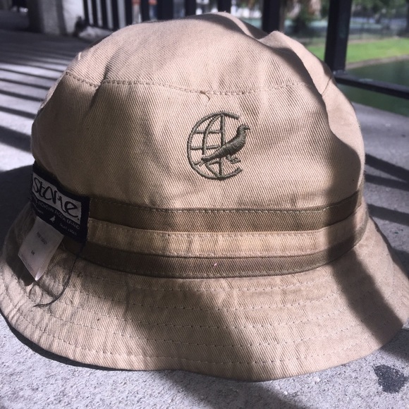 Staples - Picture 3 of 4