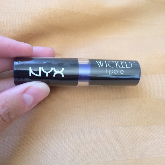 NYX Wicked Lippie: Envy
