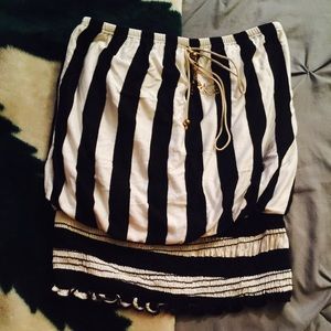 Black and white strip strapless shirt