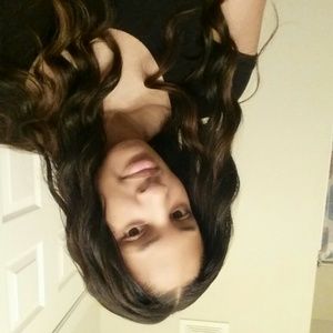 Meet your Posher, Tia