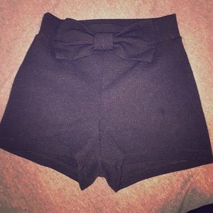 🔥Charlotte Russe cute black bow shorts🎀