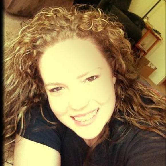 Meet your Posher, Kendra - Picture 1 of 1