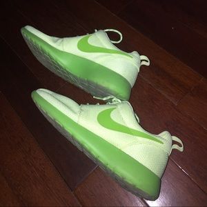 Nike Roche Run sneakers