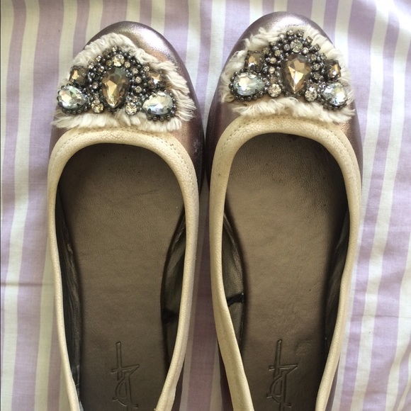 Forever 21 flats