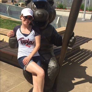 Meet your Posher, Carrie