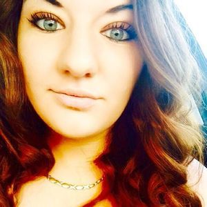 Meet your Posher, Courtney