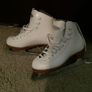 Riedell ice skates