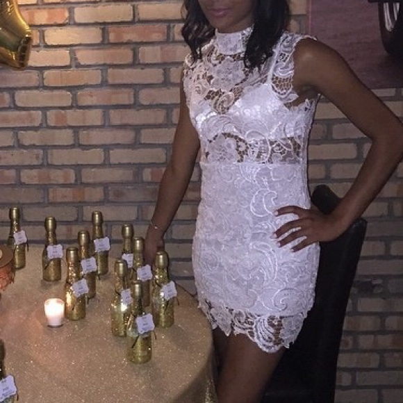 Lace dress - Picture 1 of 1