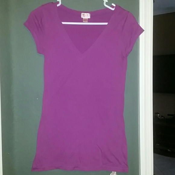 Magenta tshirt