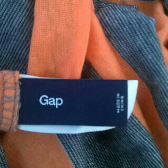 GAP Infinity Scarf - Picture 2 of 2