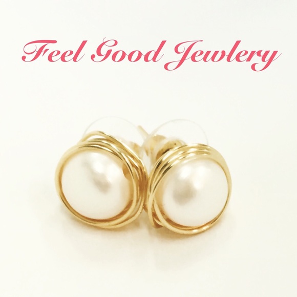 Handmade Pearl Earrings - Picture 1 of 1