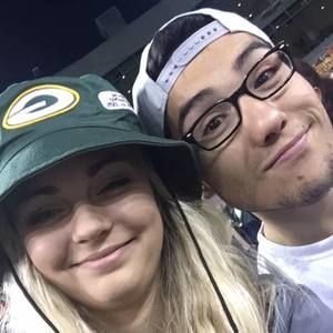 Meet your Posher, Shea