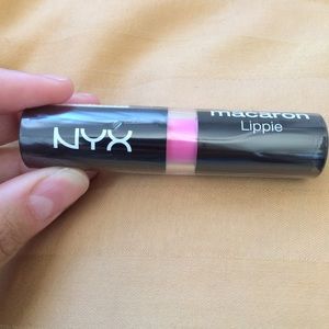 NYX Macaron Lippie: Rose