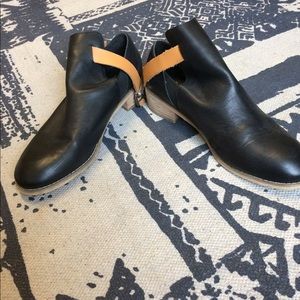 {Urban Outfitters} Boots