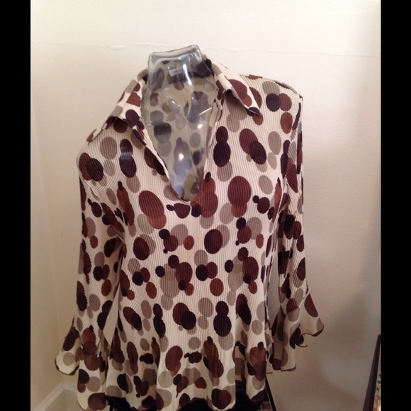 Vintage - Flutter Sleeve Blouse 🆒⭐️