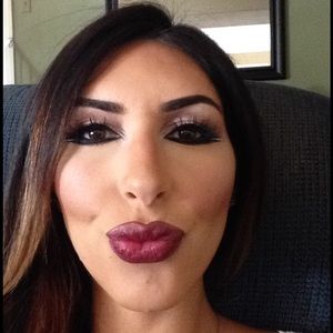 Meet your Posher, Sahar