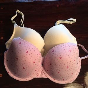 Two 32D Victoria's Secret Push-up Bras