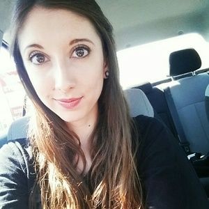 Meet your Posher, Stacy