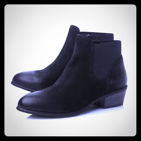 Rozamare Steve Madden ankle boots