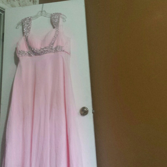 Dress - Picture 2 of 3