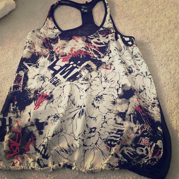 Guess top
