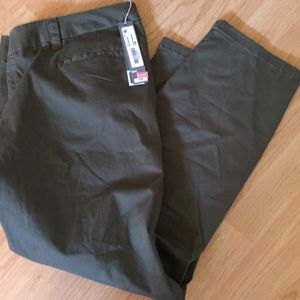 New with tags Olive Khaki Crop Pants