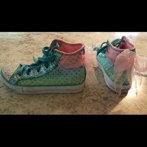 Skechers Twinkle Toes High tops 2.5 girls