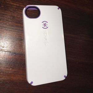 White and purple iPhone 4/4s speck case