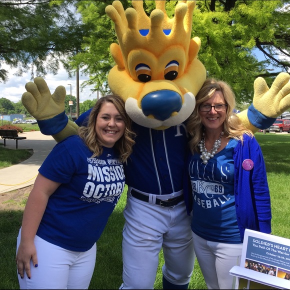 Meet your Posher, Sheri - Picture 2 of 3